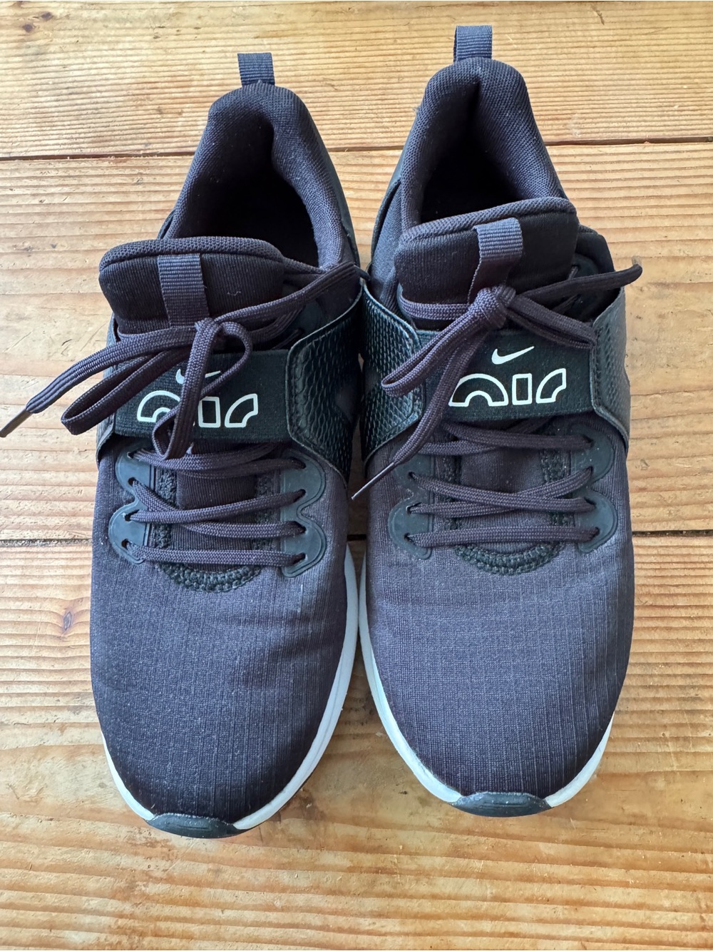 Nike Air Max Bella TR 5 'Black Dark Smoke Grey'